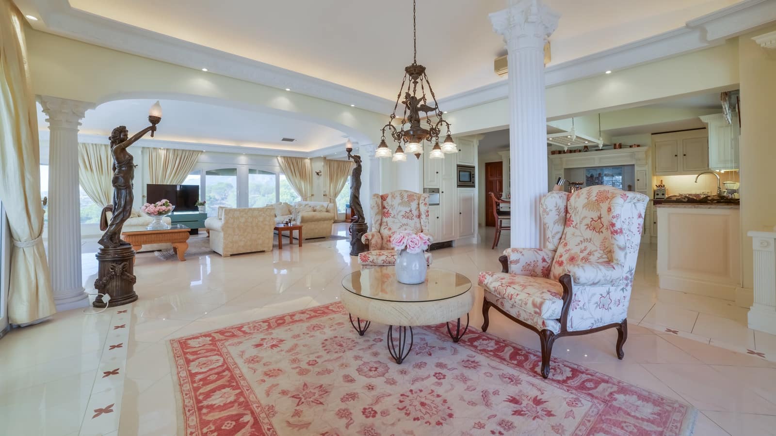 5 bedroom Villa for sale in Altea with pool garage - € 1,950,000 (Ref: 9494911)