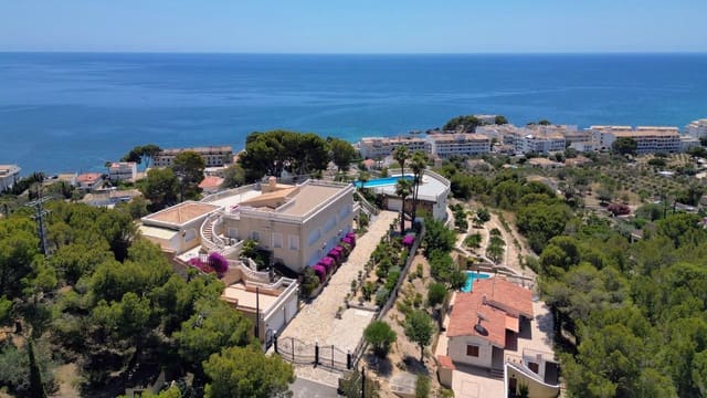 5 sovrum Villa till salu i Altea med pool garage - 1 950 000 € (Ref: 9494911)