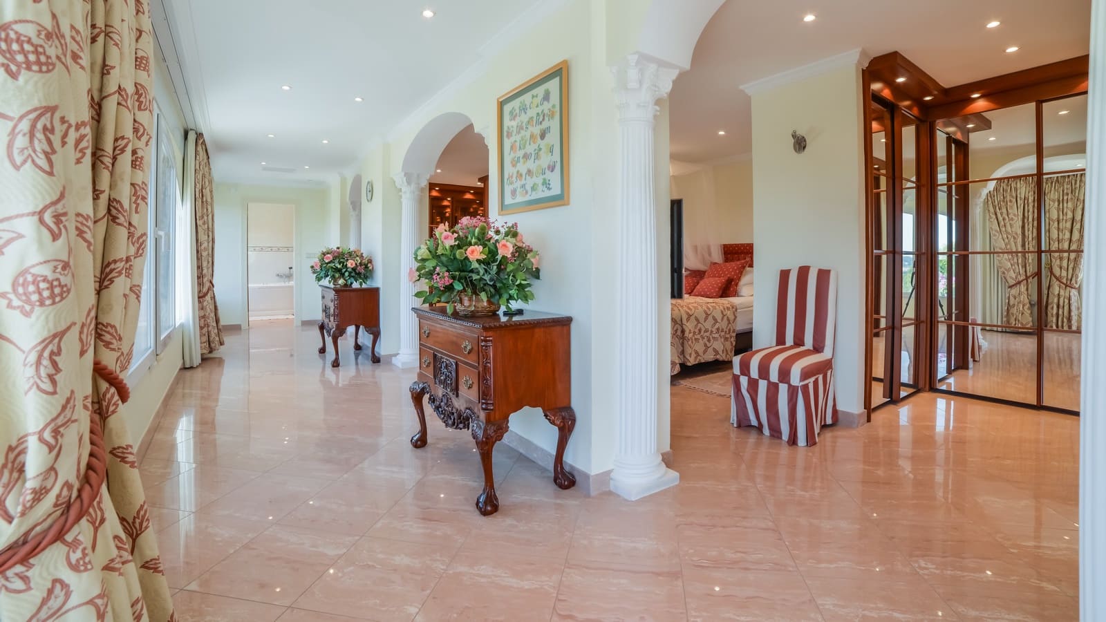 5 bedroom Villa for sale in Altea with pool garage - € 1,950,000 (Ref: 9494911)