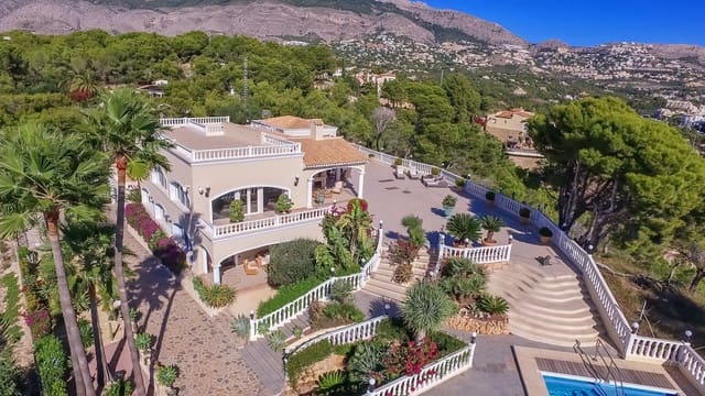 5 sovrum Villa till salu i Altea med pool garage - 1 950 000 € (Ref: 9494911)