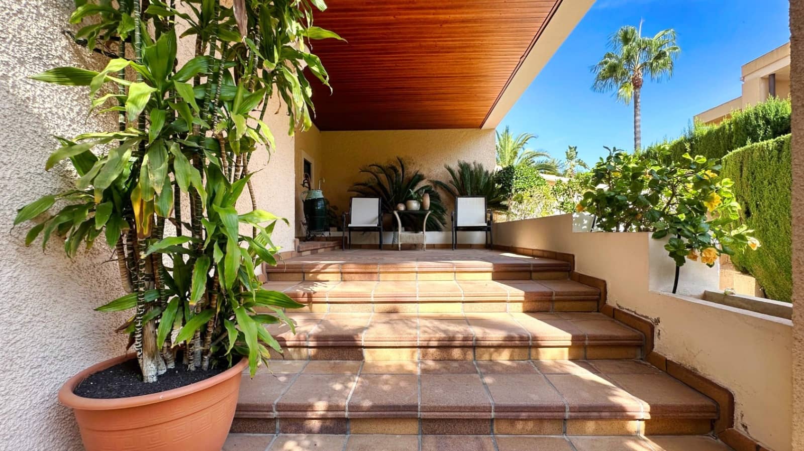 4 bedroom Villa for sale in Benidorm with pool garage - € 875,000 (Ref: 9494912)