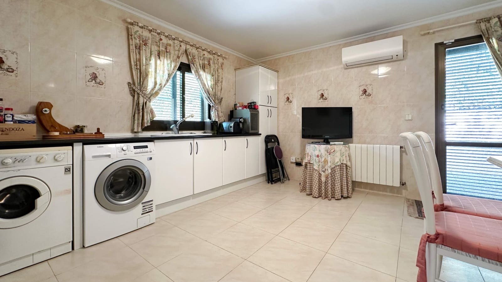 4 bedroom Villa for sale in Benidorm with pool garage - € 875,000 (Ref: 9494912)