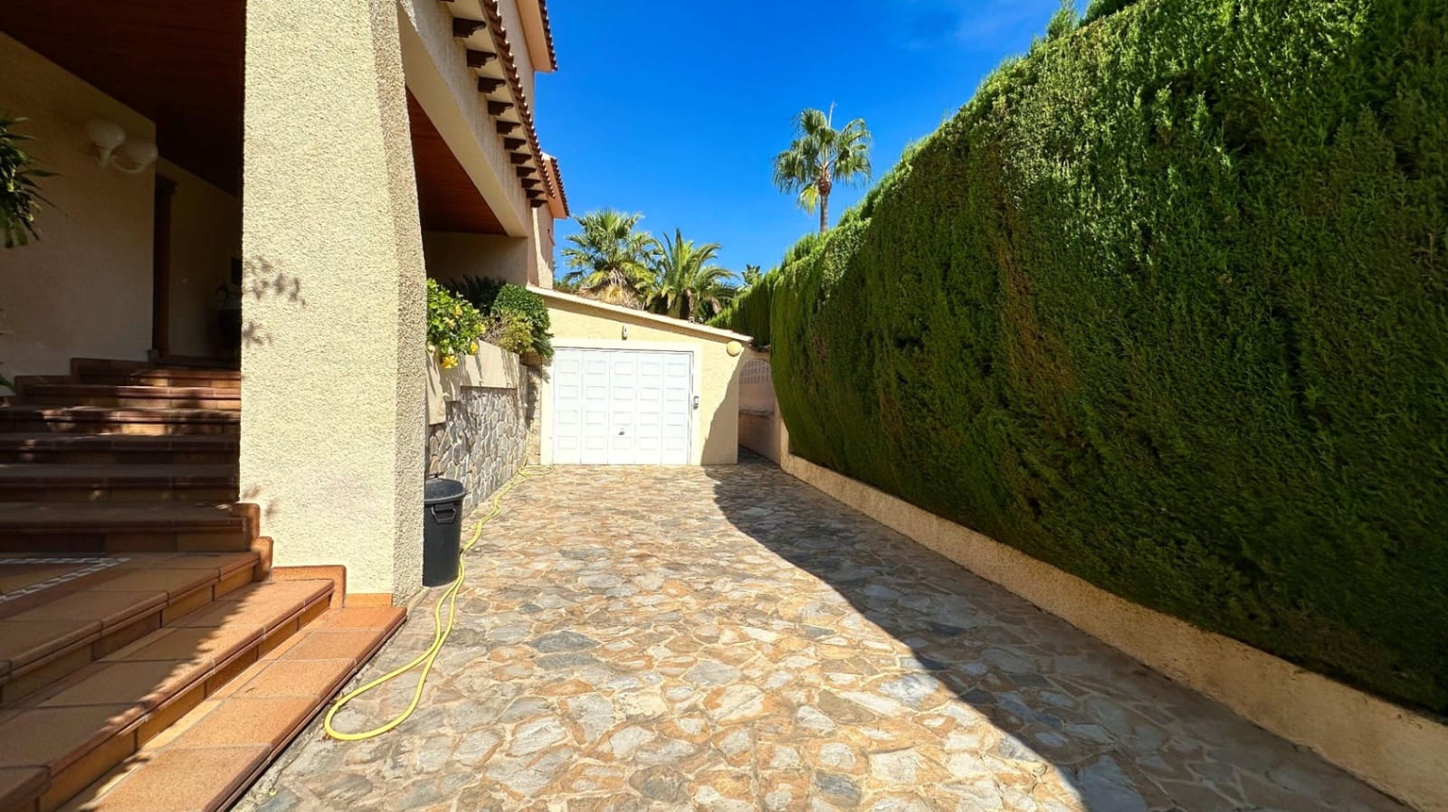 4 bedroom Villa for sale in Benidorm with pool garage - € 875,000 (Ref: 9494912)