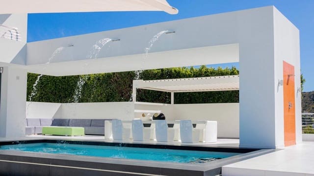 7 makuuhuone Huvila myytävänä paikassa Moraira, Teulada-Moraira mukana uima-altaan 
autotalli - 3 999 000 € (Ref: 9494914)