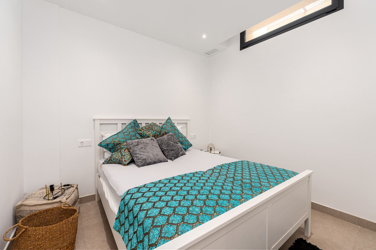 5 bedroom Villa for sale in Polop with pool garage - € 649,000 (Ref: 9494915)