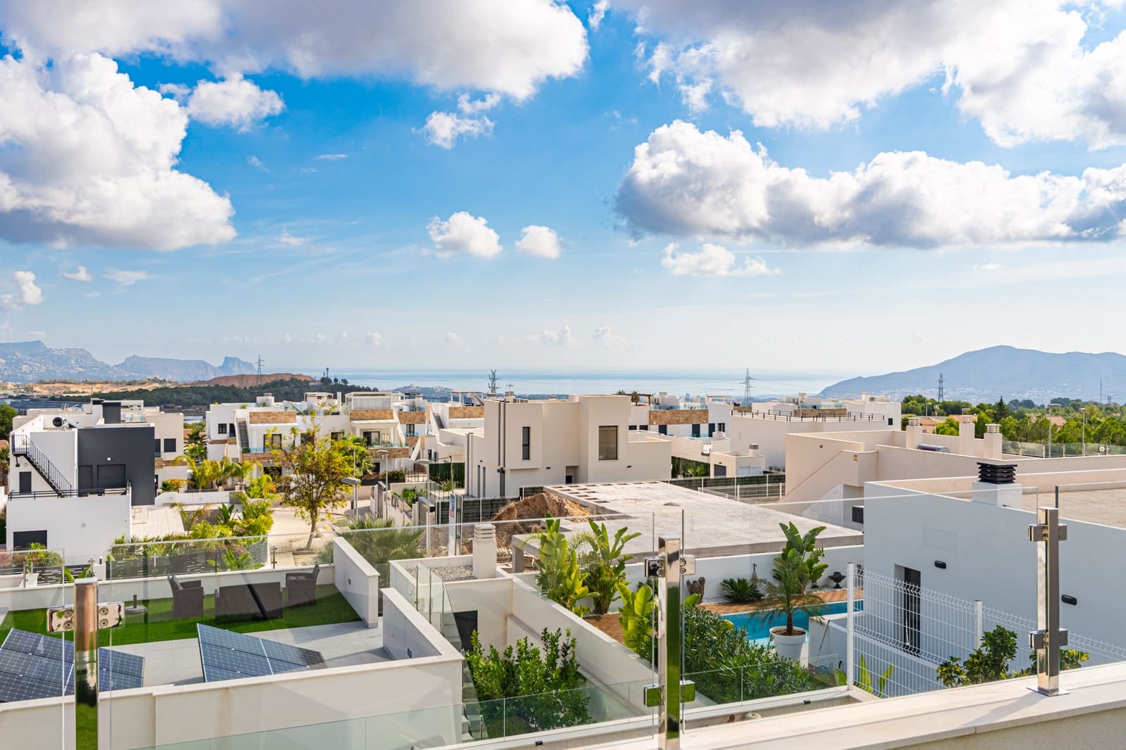 5 bedroom Villa for sale in Polop with pool garage - € 649,000 (Ref: 9494915)