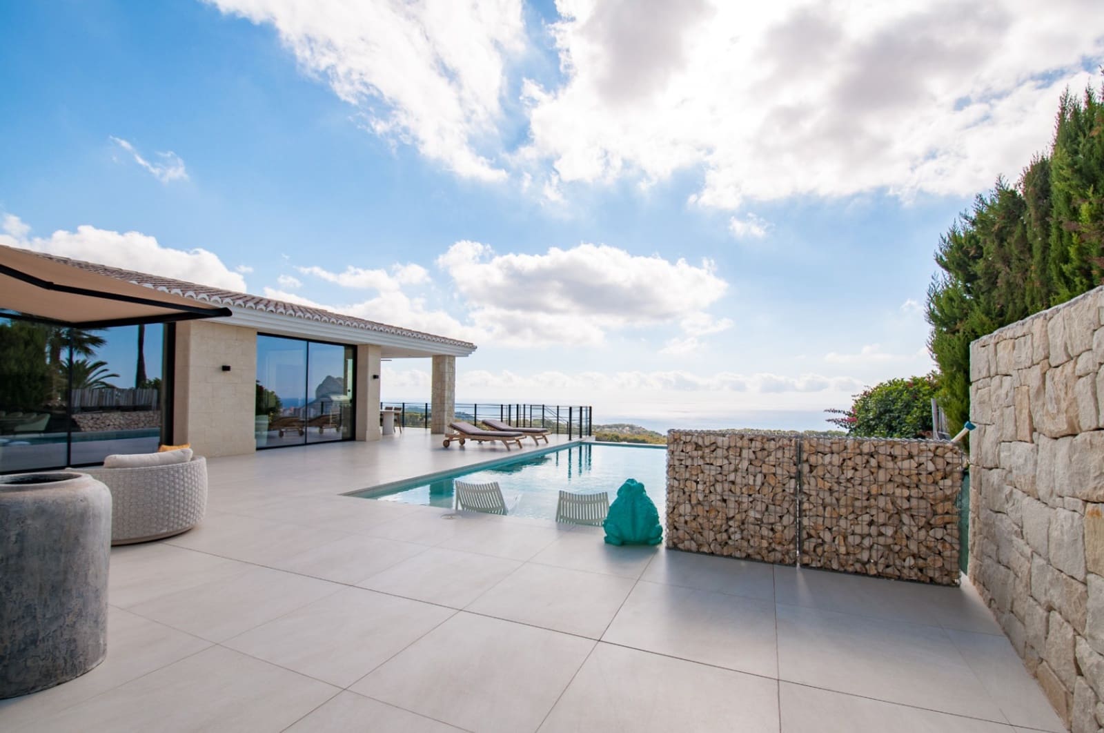 3 bedroom Villa for sale in Benissa with pool garage - € 2,600,000 (Ref: 9494918)