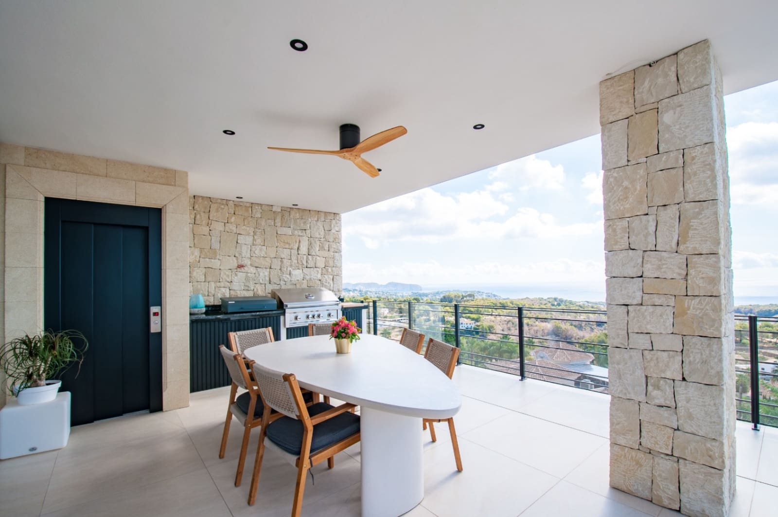 3 bedroom Villa for sale in Benissa with pool garage - € 2,600,000 (Ref: 9494918)