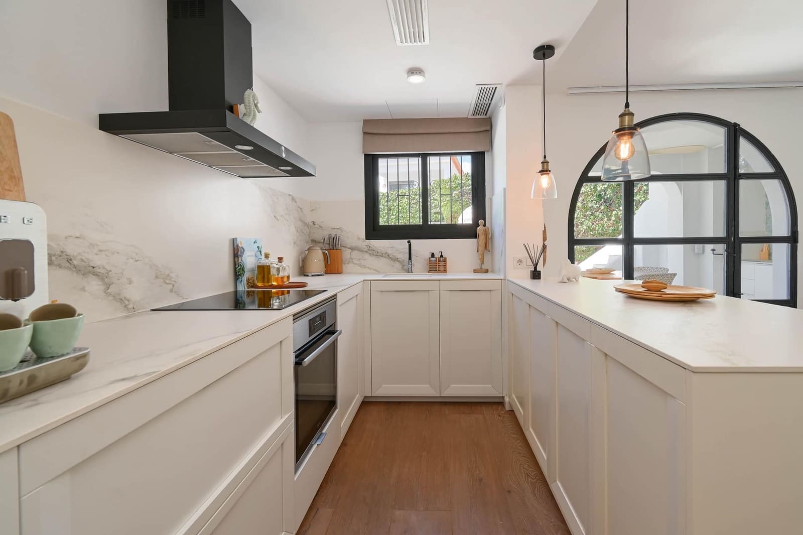 2 bedroom Villa for sale in Altea - € 695,000 (Ref: 9494919)