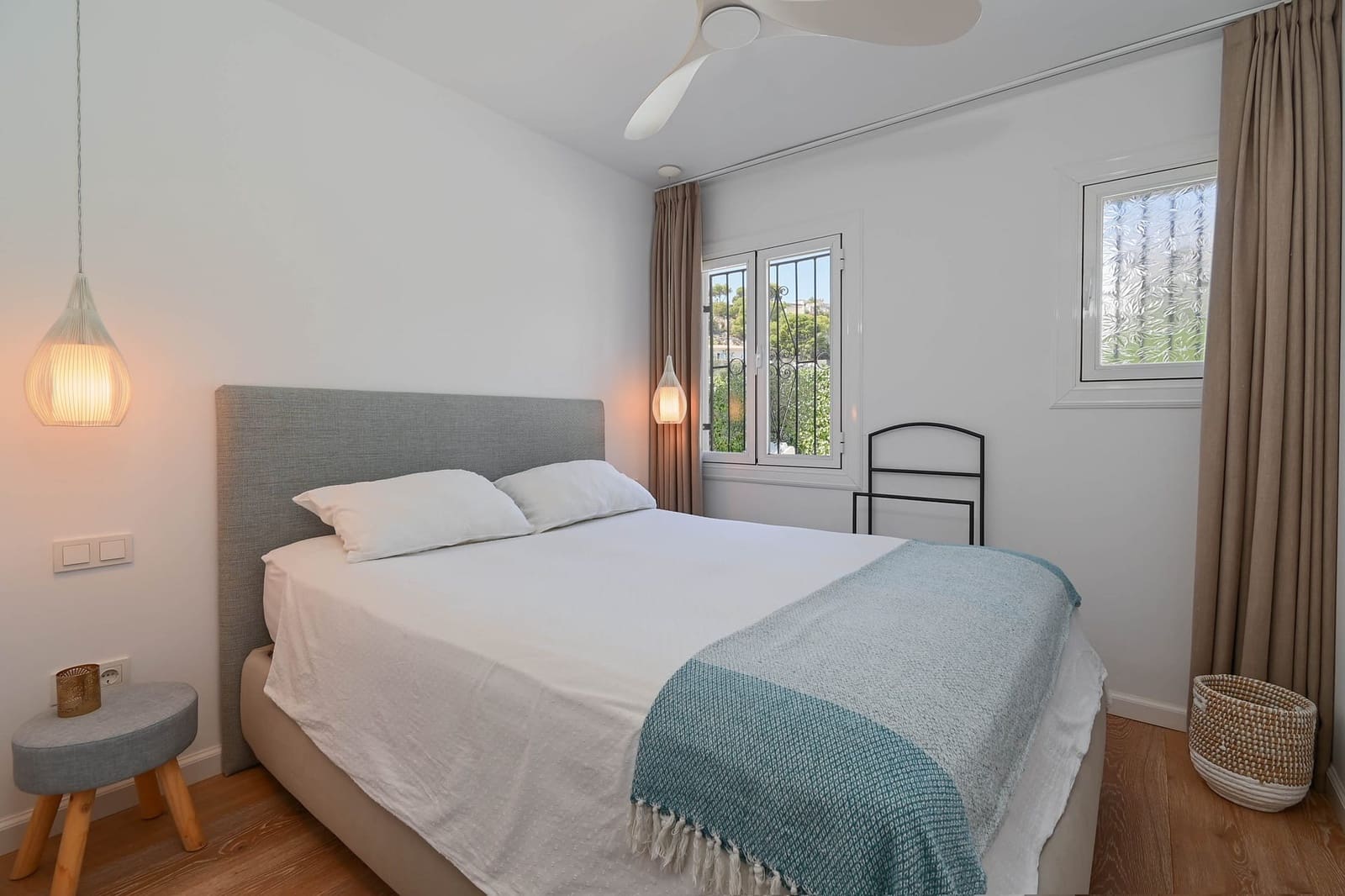 2 bedroom Villa for sale in Altea - € 695,000 (Ref: 9494919)