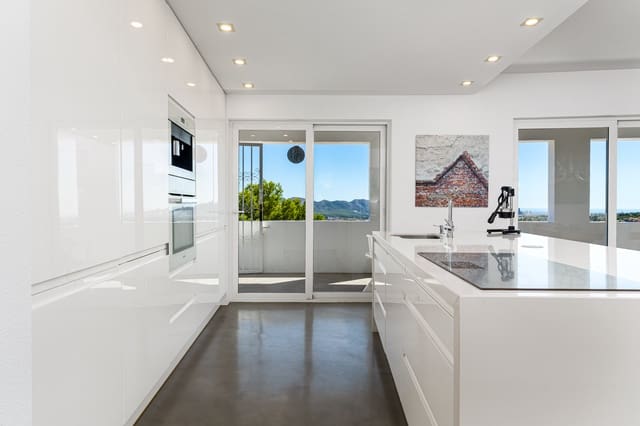 5 Zimmer Villa zu verkaufen in Alfaz del Pi / L'Alfàs del Pi mit Pool Garage - 1.350.000 € (Ref: 9494920)