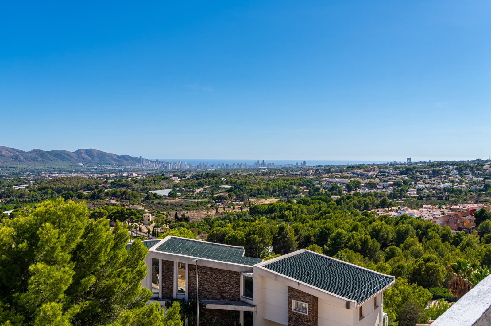 5 bedroom Villa for sale in Alfaz del Pi / L'Alfas del Pi with pool garage - € 1,350,000 (Ref: 9494920)