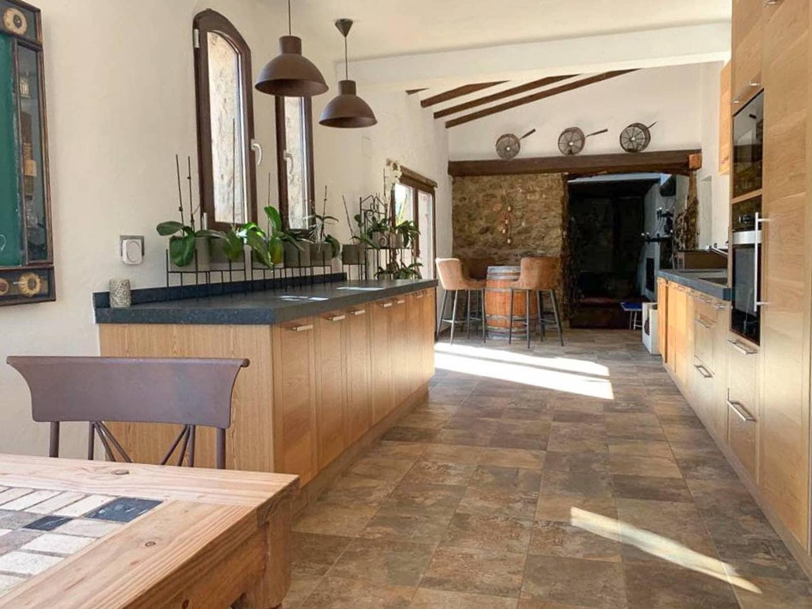 6 bedroom Finca/Country House for sale in Jalon / Xalo - € 1,050,000 (Ref: 9494921)