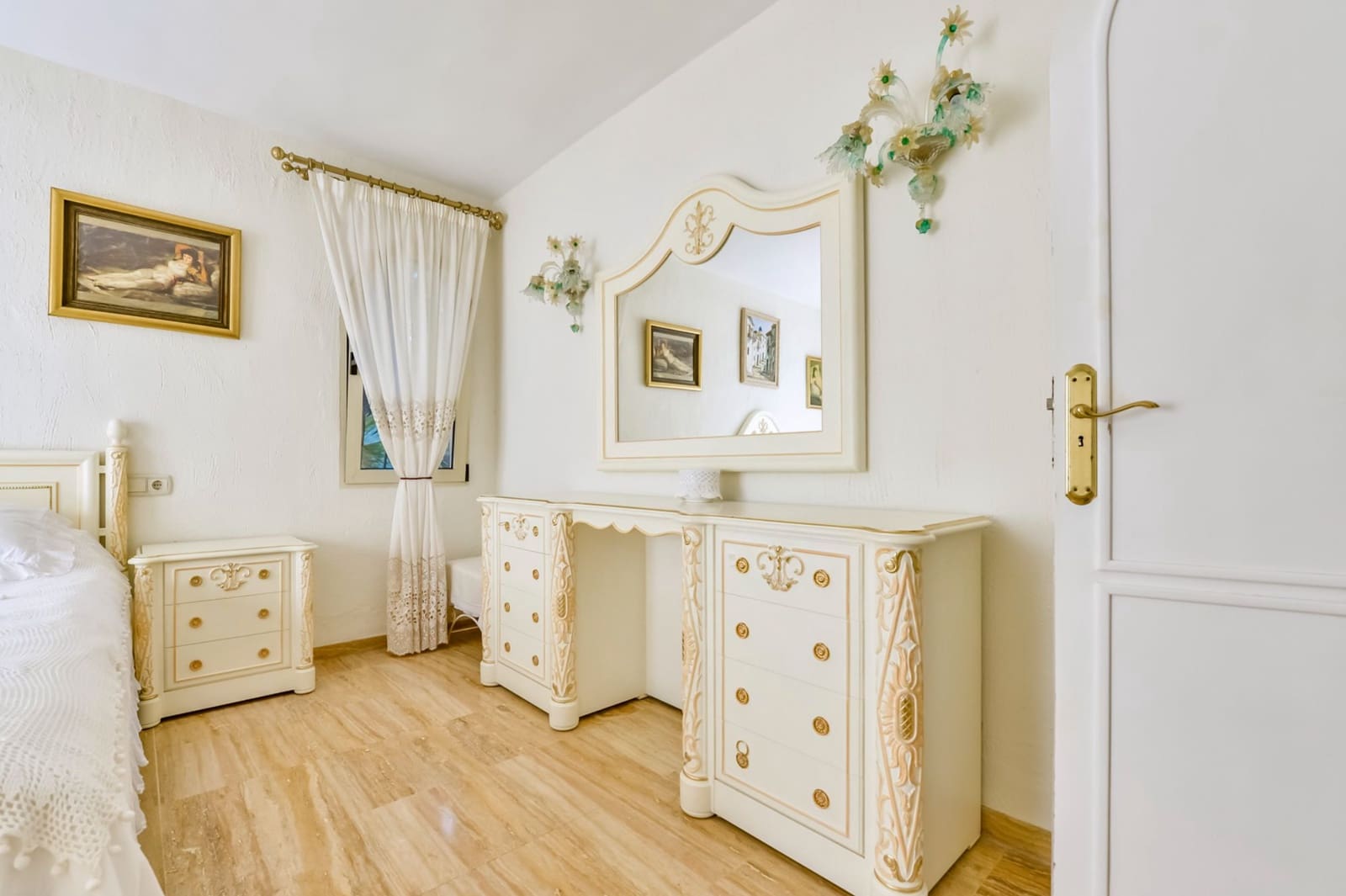 6 bedroom Villa for sale in Altea with pool garage - € 2,930,000 (Ref: 9494922)