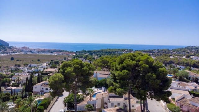 4 makuuhuone Huvila myytävänä paikassa Moraira, Teulada-Moraira mukana uima-altaan 
autotalli - 1 990 000 € (Ref: 9494923)