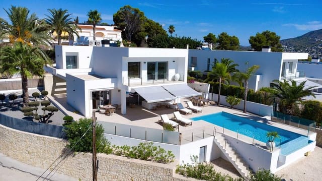 4 makuuhuone Huvila myytävänä paikassa Moraira, Teulada-Moraira mukana uima-altaan 
autotalli - 1 990 000 € (Ref: 9494923)