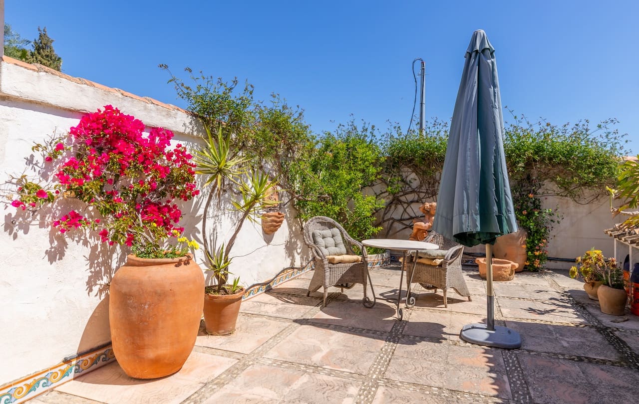 8 bedroom Finca/Country House for sale in Teulada with pool - € 1,600,000 (Ref: 9494925)