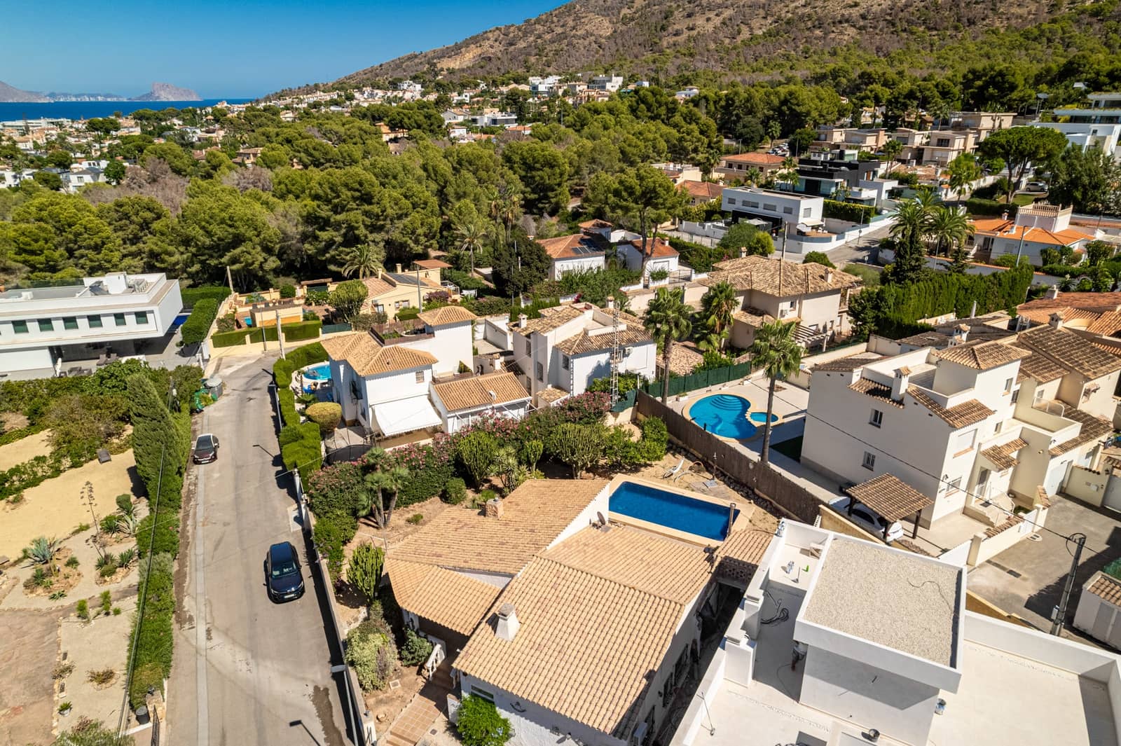 3 bedroom Villa for sale in Albir with pool garage - € 650,000 (Ref: 9494928)
