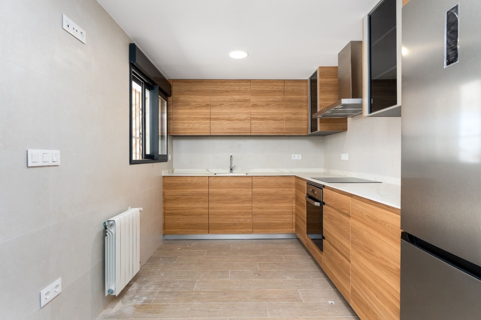 4 sypialnia Willa na sprzedaż w La Nucia z basenem garażem - 950 000 € (Ref: 9494929)