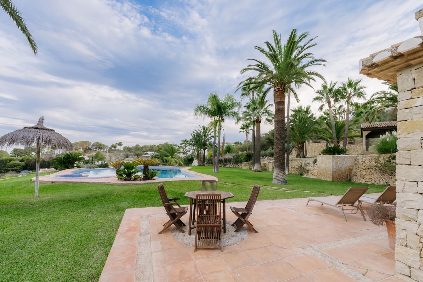 5 soveværelse Villa til salg i Benissa med swimmingpool garage - € 4.200.000 (Ref: 9494931)