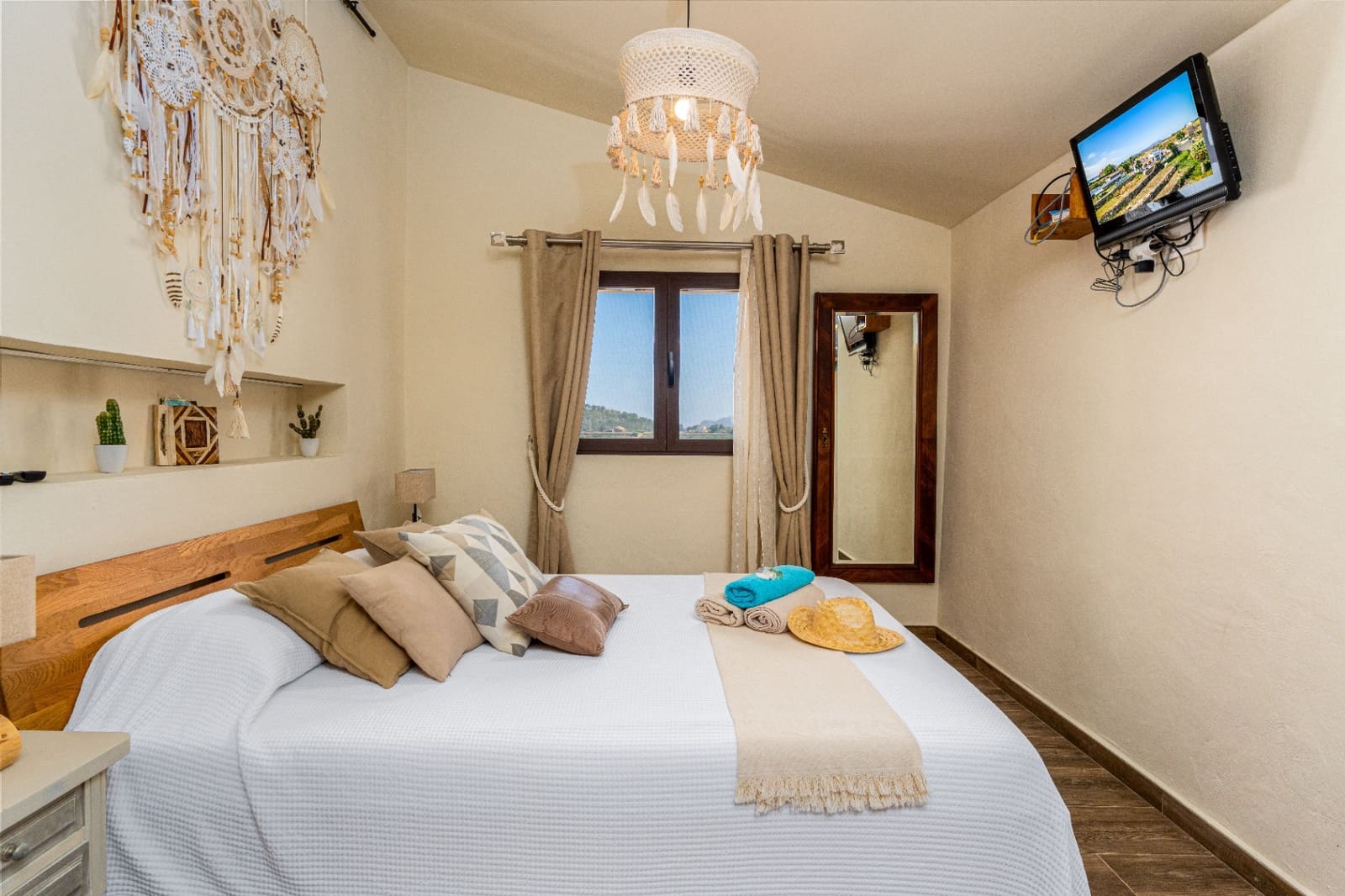 7 bedroom Villa for sale in Benissa with garage - € 1,349,000 (Ref: 9494935)