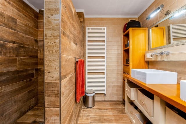 7 soveværelse Villa til salg i Benissa med swimmingpool garage - € 1.349.000 (Ref: 9494935)