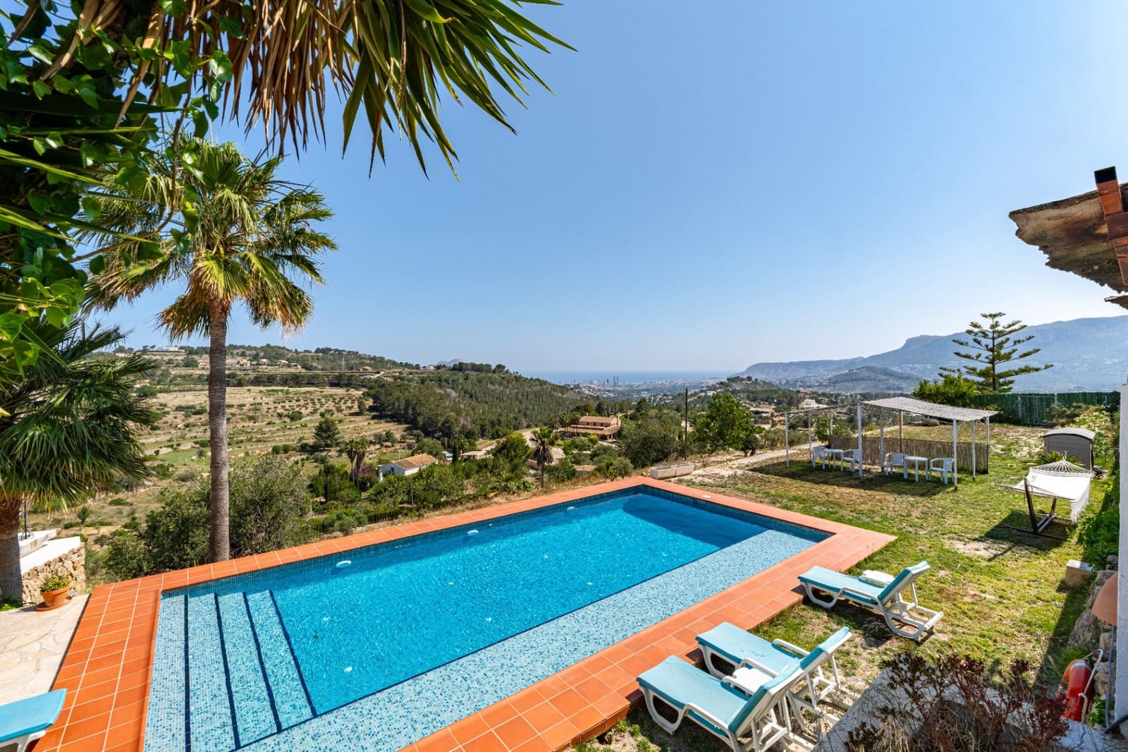 7 bedroom Villa for sale in Benissa with garage - € 1,349,000 (Ref: 9494935)