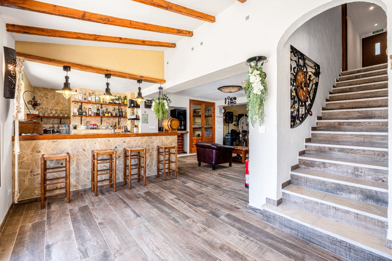 7 bedroom Villa for sale in Benissa with garage - € 1,349,000 (Ref: 9494935)