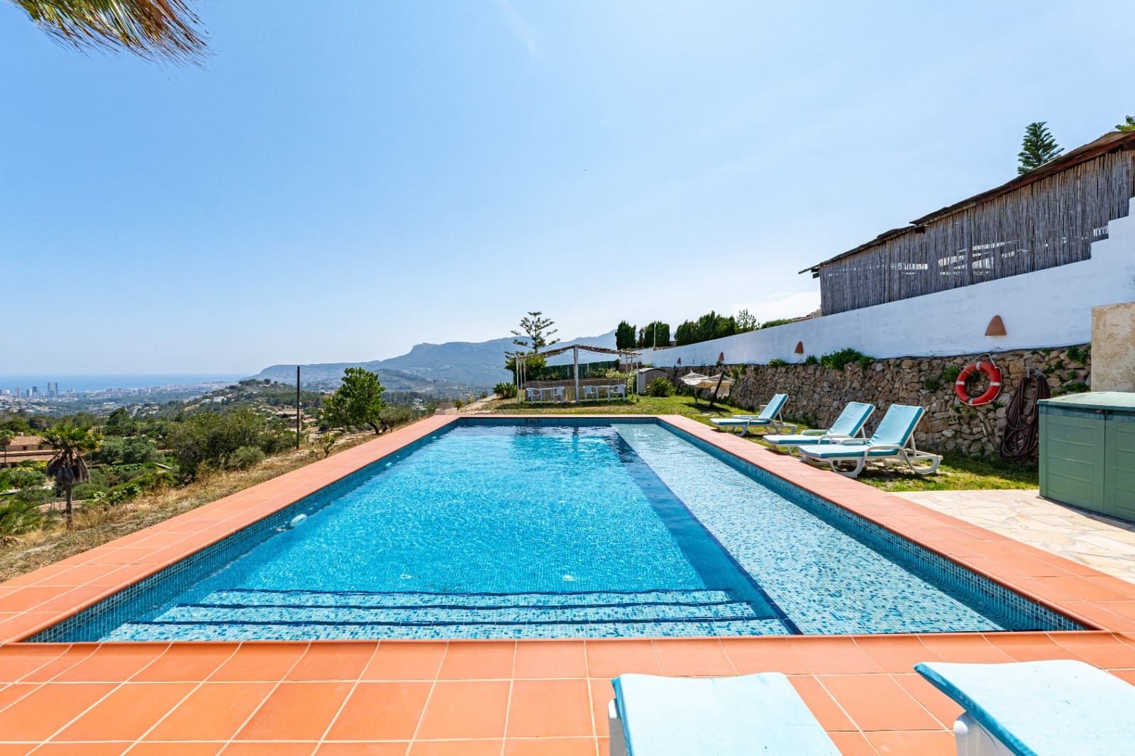 7 bedroom Villa for sale in Benissa with garage - € 1,349,000 (Ref: 9494935)