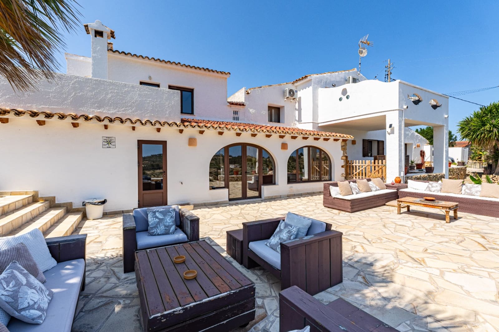 7 bedroom Villa for sale in Benissa with garage - € 1,349,000 (Ref: 9494935)