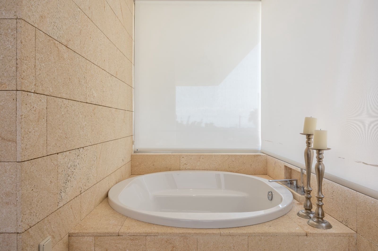 4 Zimmer Villa zu verkaufen in La Nucia mit Pool Garage - 1.650.000 € (Ref: 9494936)