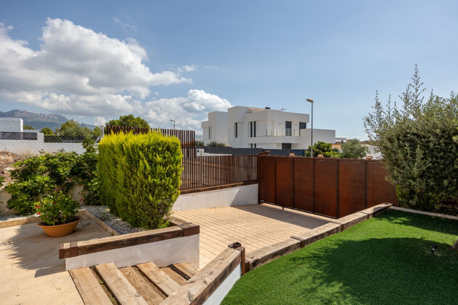 4 Zimmer Villa zu verkaufen in La Nucia mit Pool Garage - 1.650.000 € (Ref: 9494936)