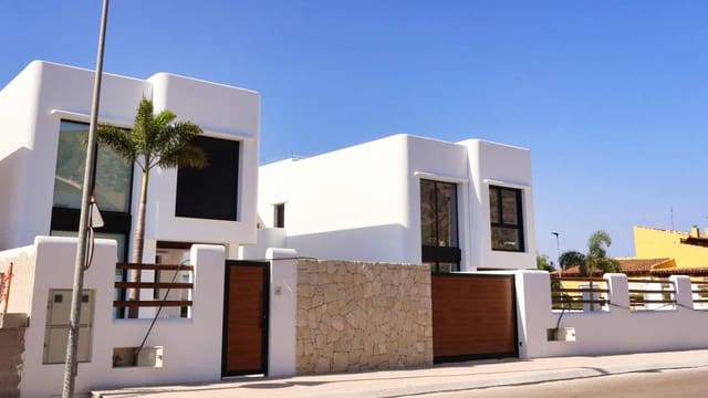 4 soveværelse Bungalow til salg i Albir, Alfaz del Pi / L'Alfàs del Pi med swimmingpool garage - € 875.000 (Ref: 9494937)