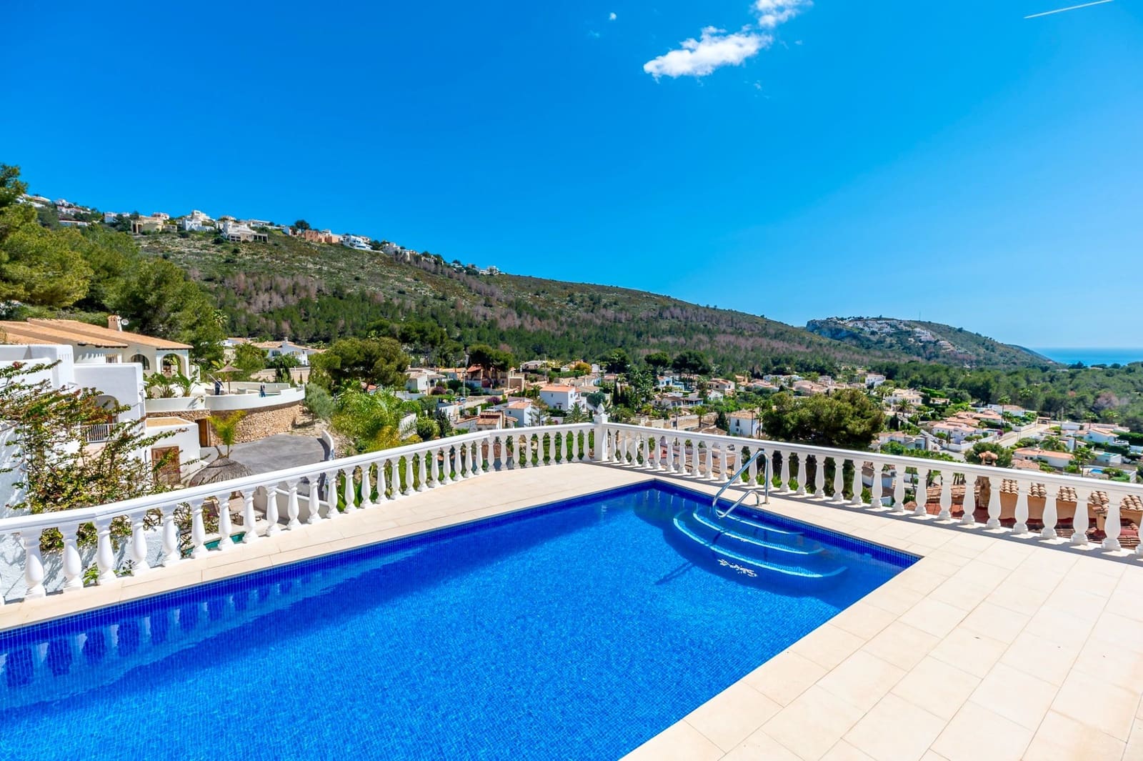 4 slaapkamer Villa te koop in Moraira met zwembad garage - € 980.000 (Ref: 9494938)