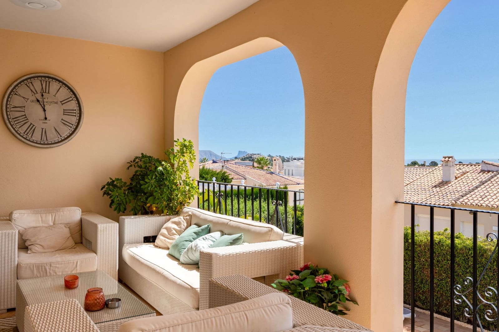 6 bedroom Villa for sale in Alfaz del Pi / L'Alfas del Pi with pool garage - € 725,000 (Ref: 9494939)