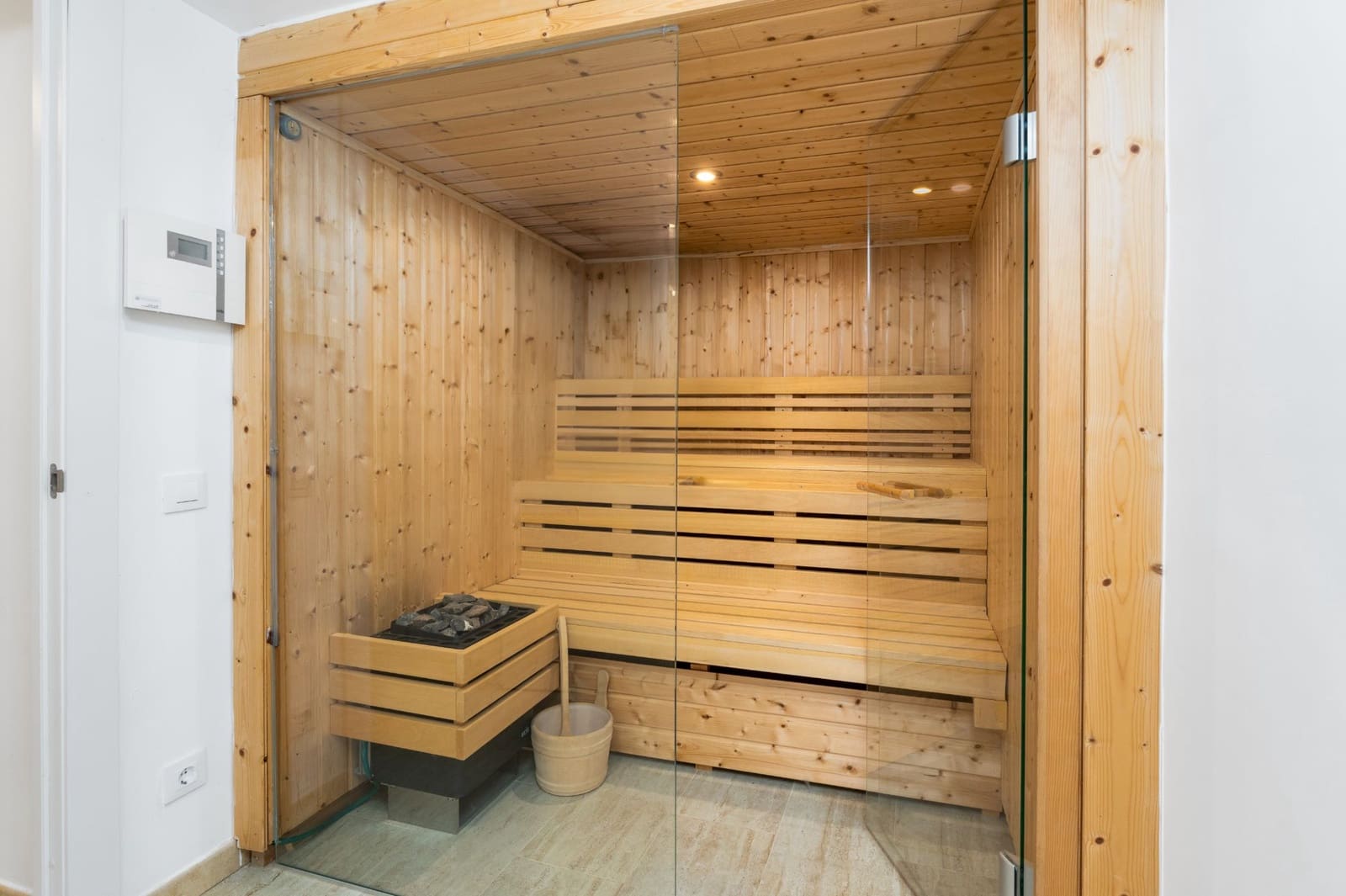 3 bedroom Villa for sale in Albir with pool garage - € 795,000 (Ref: 9494941)