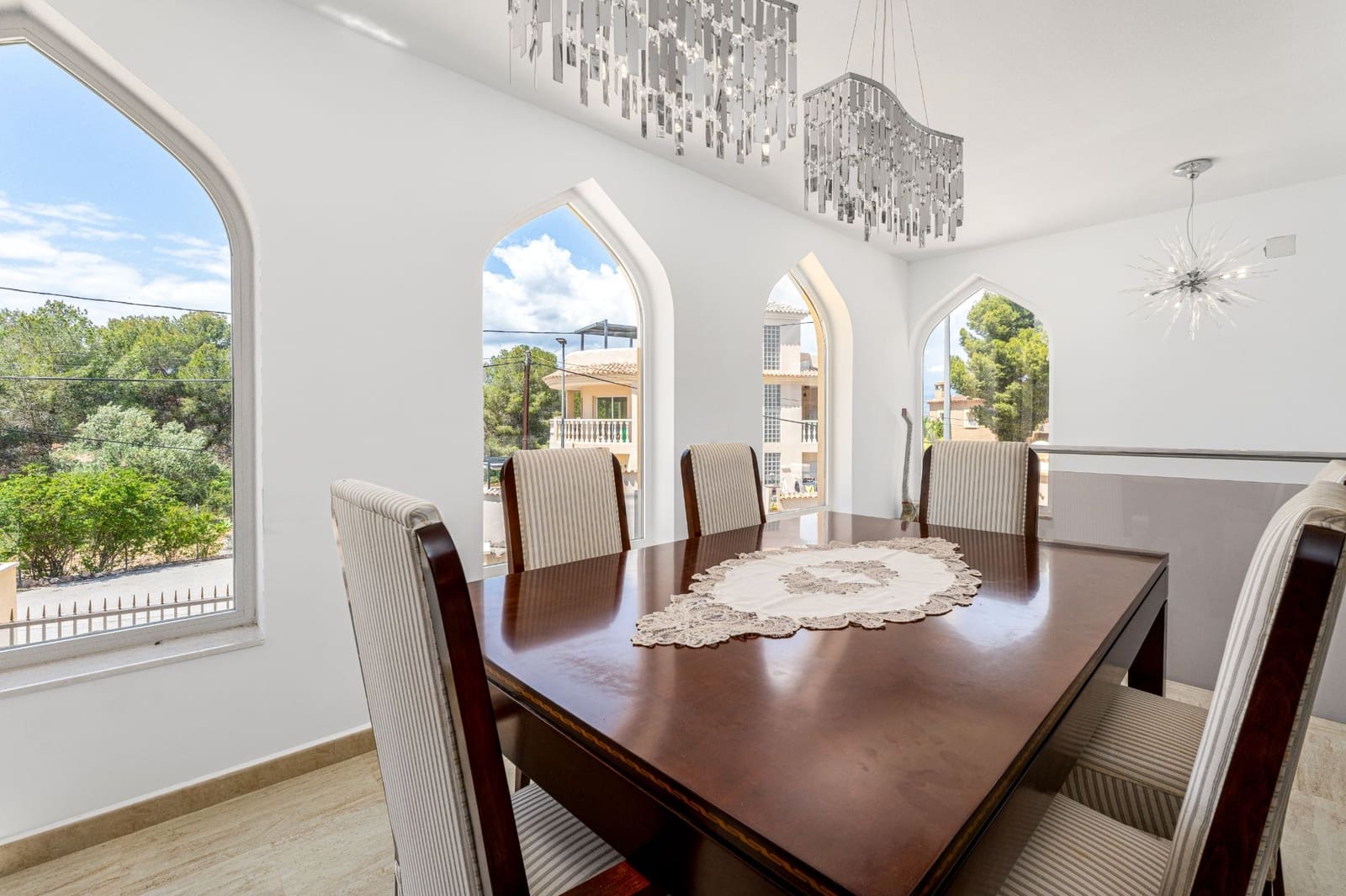 3 bedroom Villa for sale in Albir with pool garage - € 795,000 (Ref: 9494941)