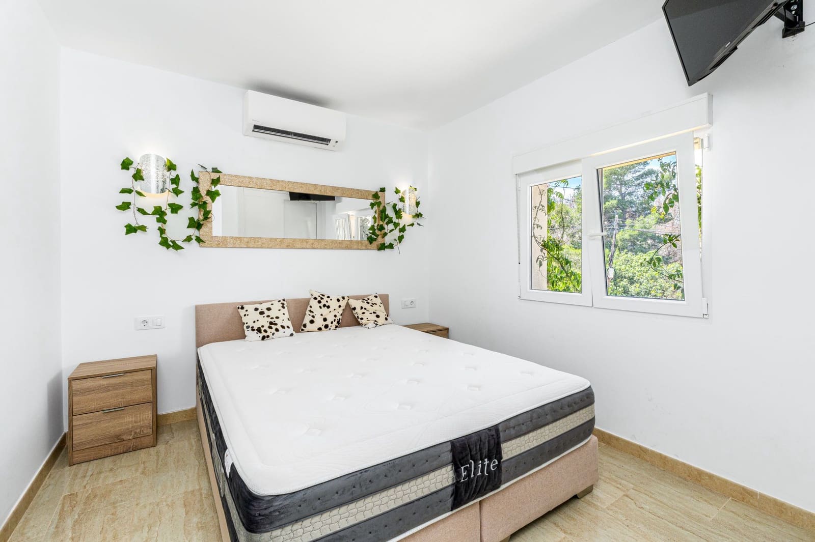 3 bedroom Villa for sale in Albir with pool garage - € 795,000 (Ref: 9494941)