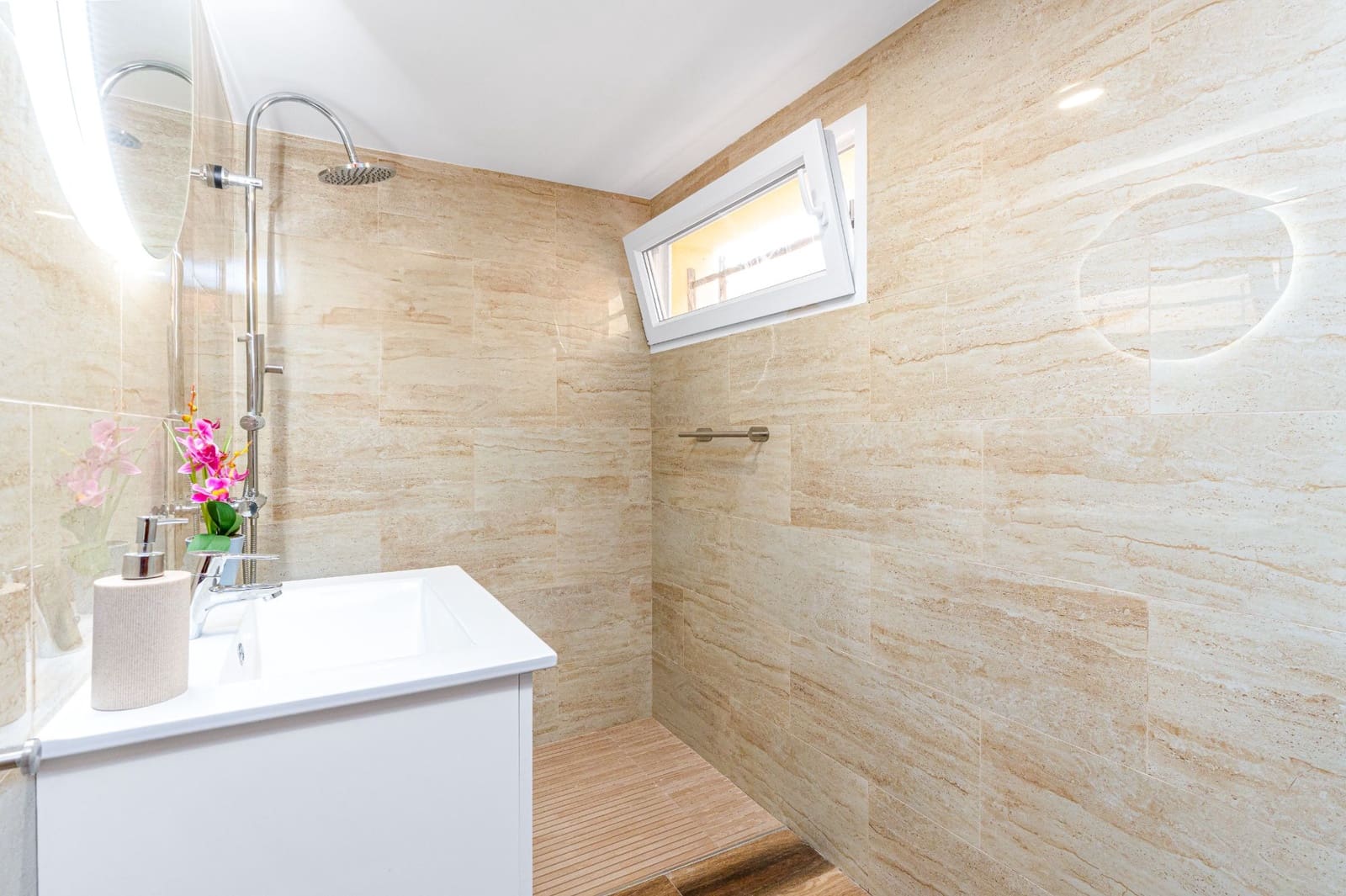 3 bedroom Villa for sale in Albir with pool garage - € 795,000 (Ref: 9494941)