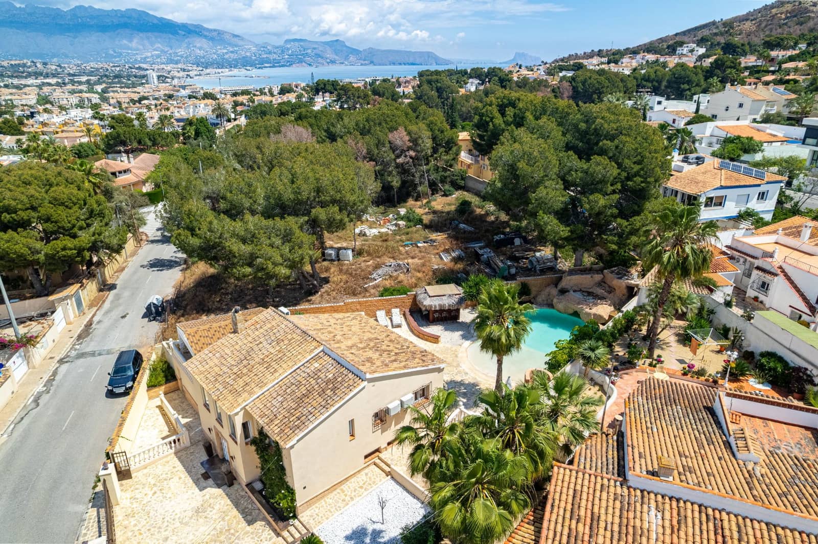 3 bedroom Villa for sale in Albir with pool garage - € 795,000 (Ref: 9494941)