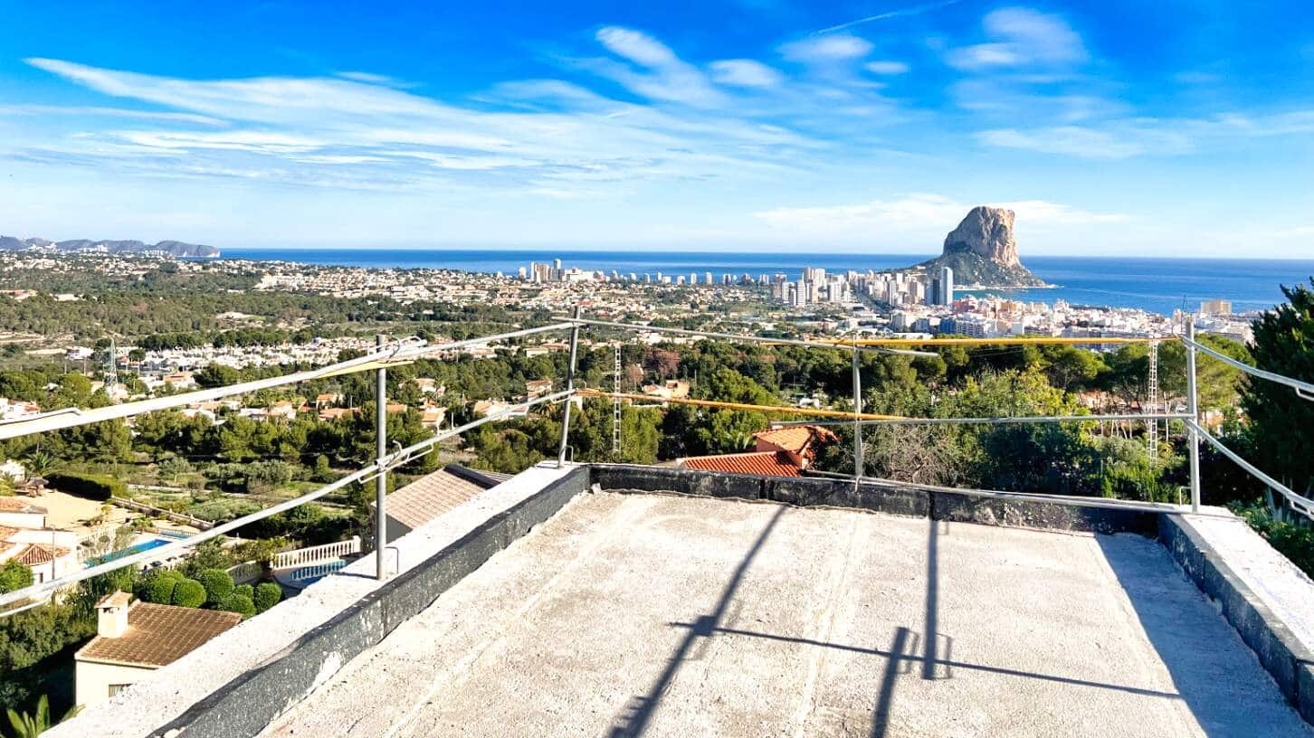 5 sypialnia Willa na sprzedaż w Calpe / Calp z basenem garażem - 2 995 000 € (Ref: 9494942)