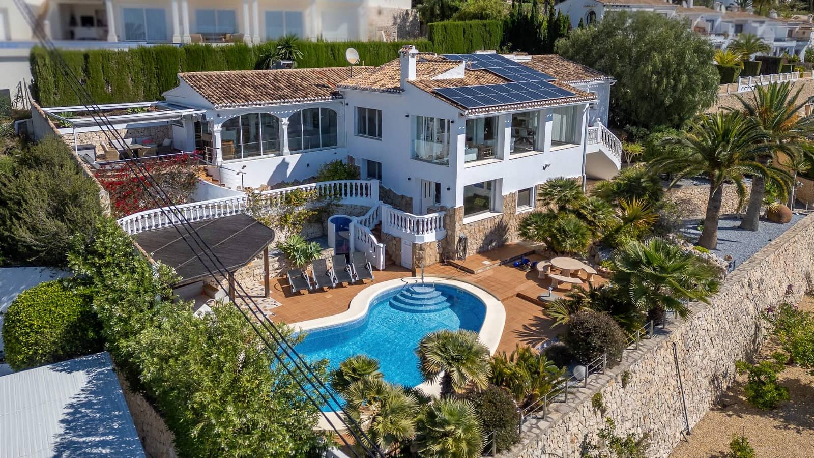 4 bedroom Villa for sale in Teulada with garage - € 1,390,000 (Ref: 9496634)