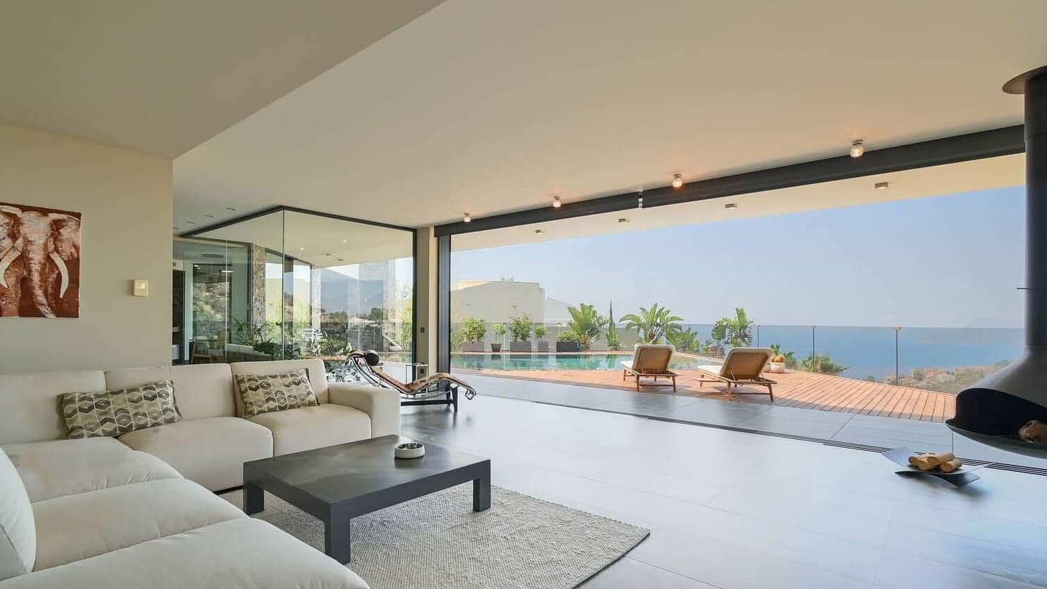 4 bedroom Villa for sale in Altea with pool garage - € 2,650,000 (Ref: 9499898)