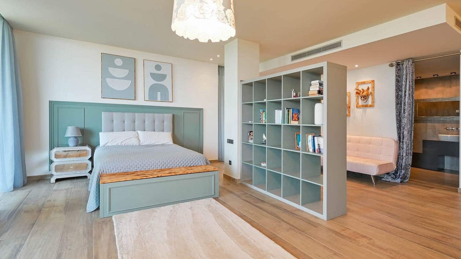 4 bedroom Villa for sale in Altea with pool garage - € 2,650,000 (Ref: 9499898)