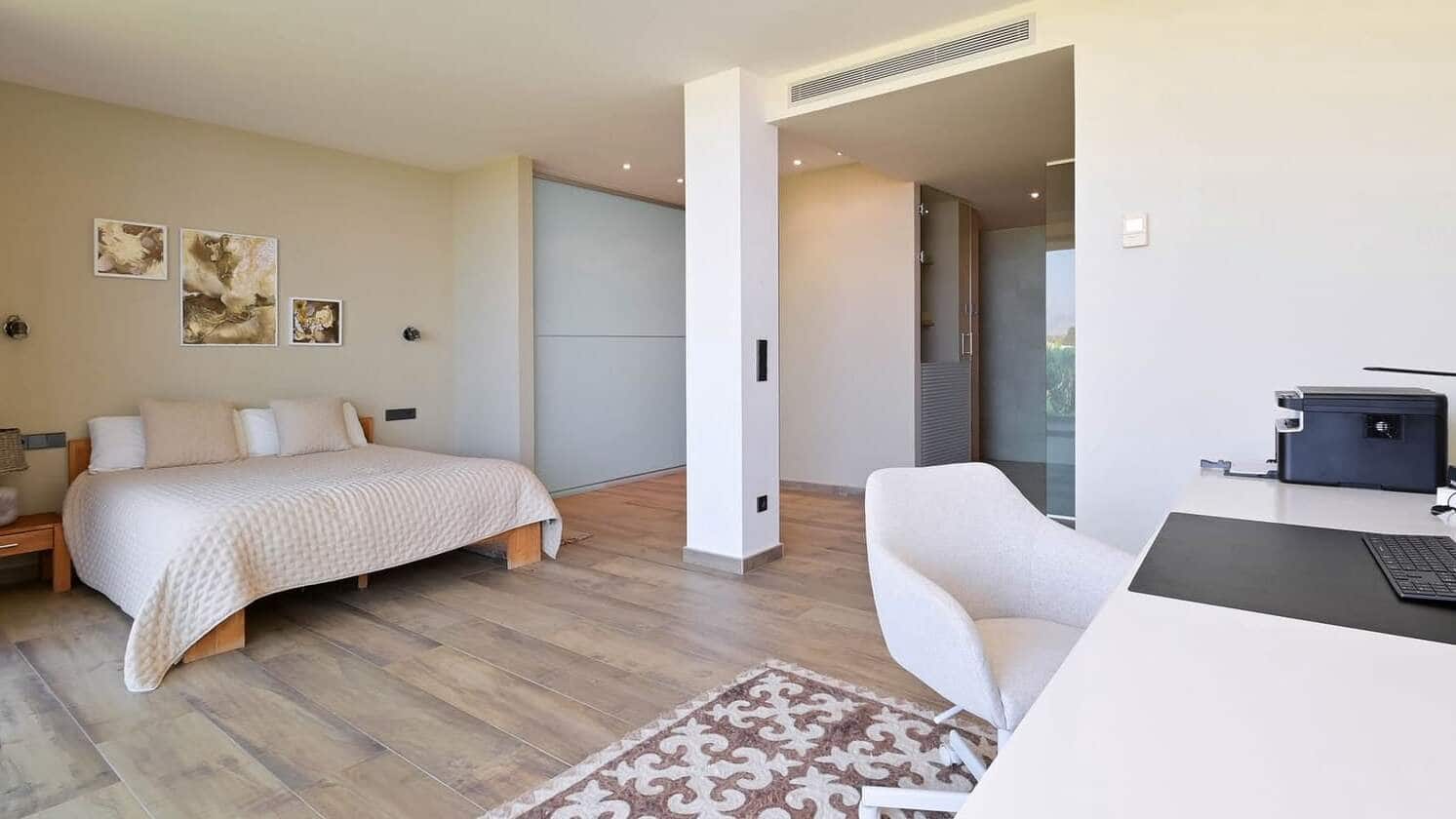 4 bedroom Villa for sale in Altea with pool garage - € 2,650,000 (Ref: 9499898)