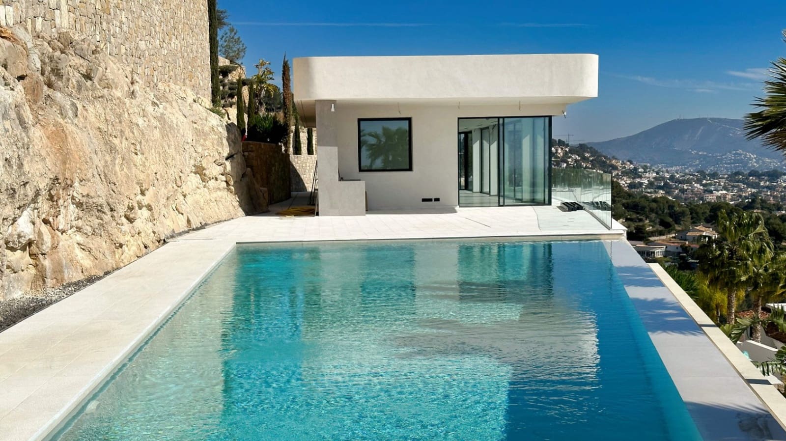 4 bedroom Villa for sale in Benissa with pool garage - € 3,900,000 (Ref: 9510291)