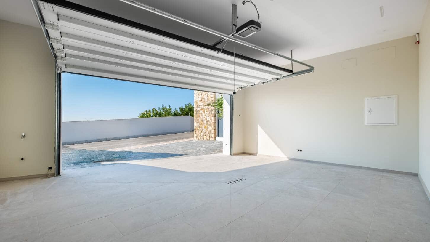 4 bedroom Villa for sale in Benissa with pool garage - € 3,900,000 (Ref: 9510291)