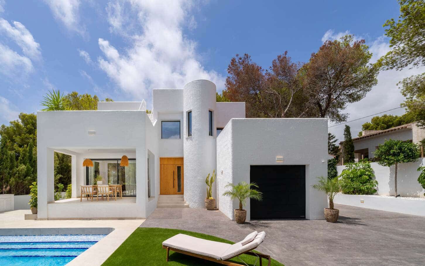 4 bedroom Villa for sale in Altea with pool garage - € 1,450,000 (Ref: 9516267)