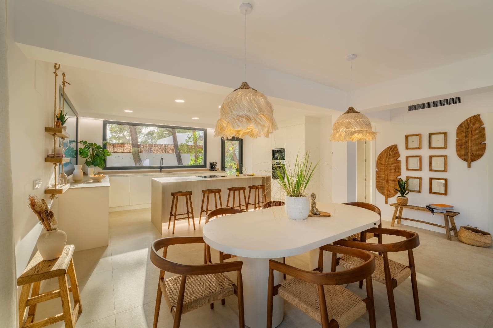 4 bedroom Villa for sale in Altea with pool garage - € 1,450,000 (Ref: 9516267)