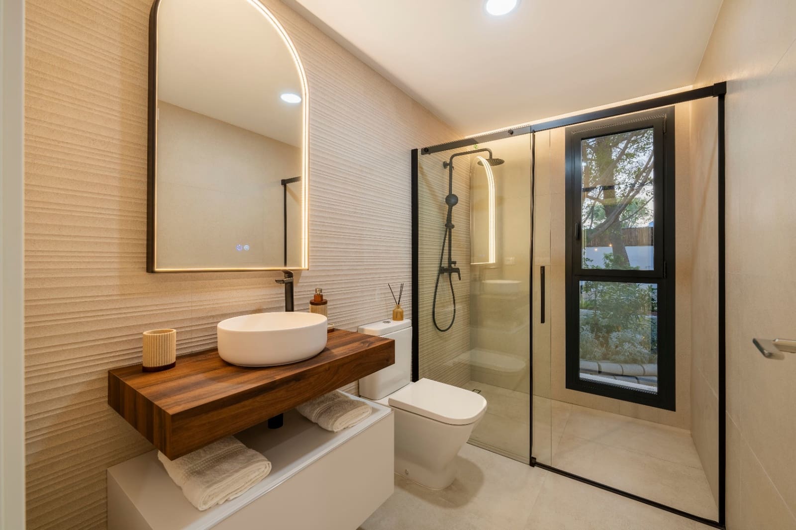 4 bedroom Villa for sale in Altea with pool garage - € 1,450,000 (Ref: 9516267)